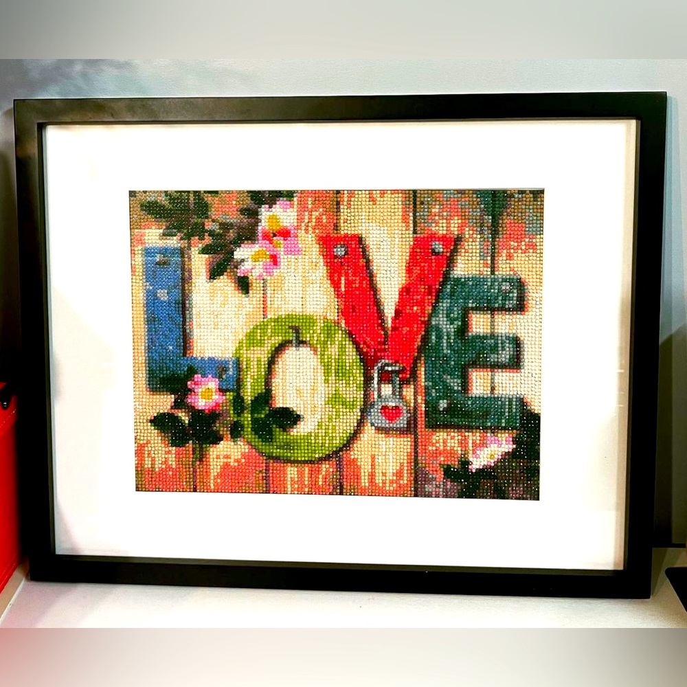 Love. Framed Diamond Painting